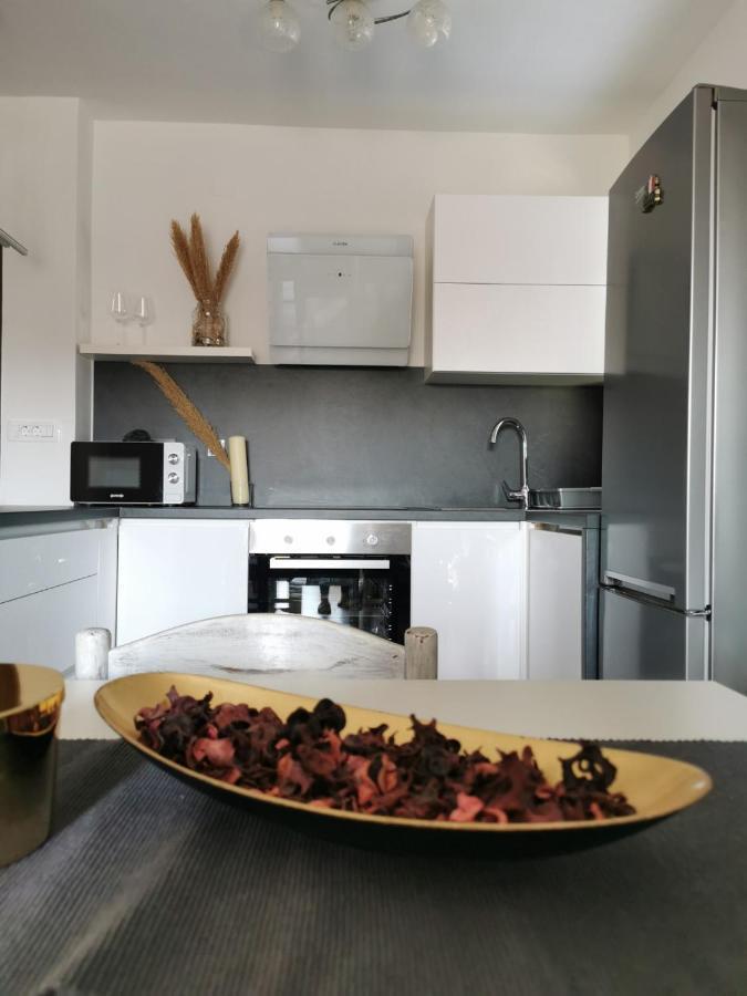 Apartment Martina Banjol Exterior foto