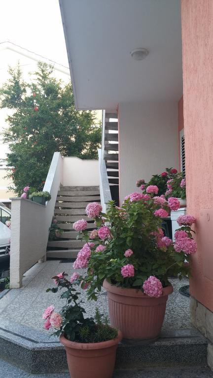 Apartment Martina Banjol Exterior foto