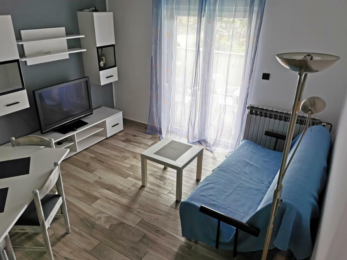 Apartment Martina Banjol Exterior foto