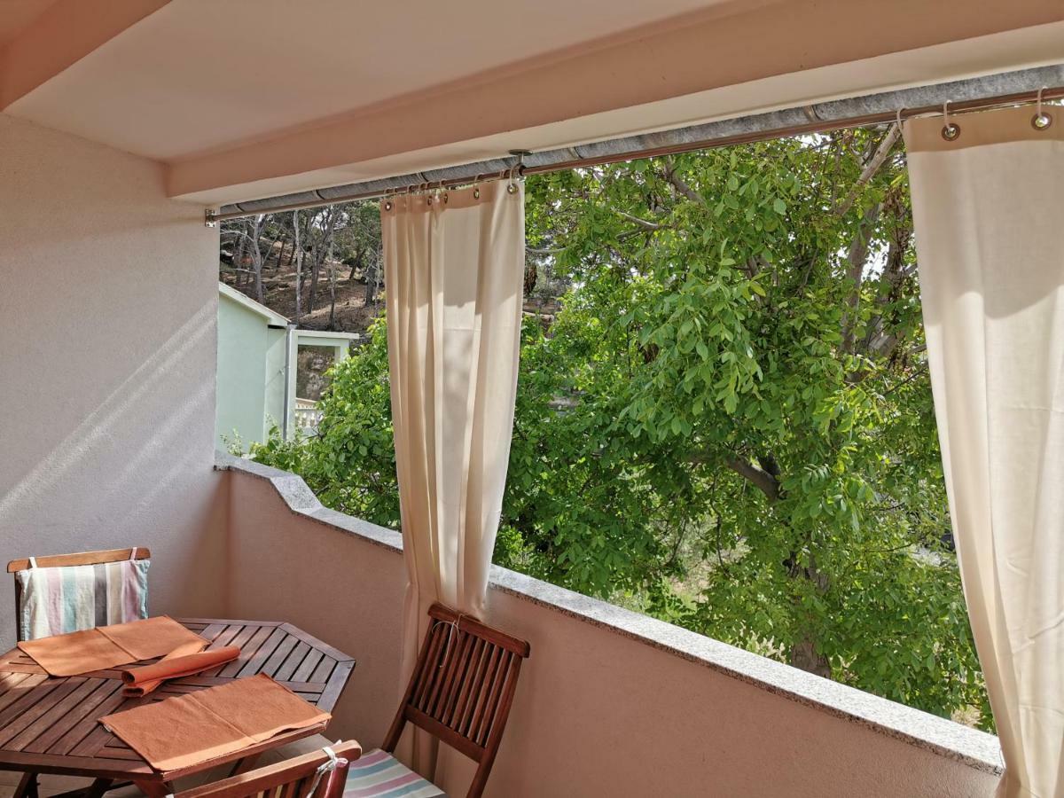 Apartment Martina Banjol Exterior foto