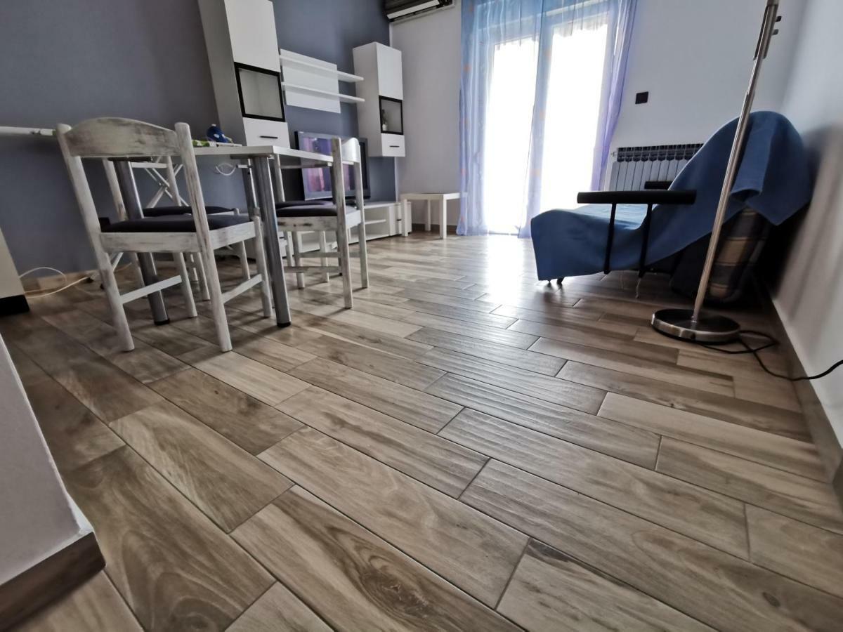 Apartment Martina Banjol Exterior foto